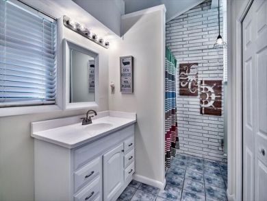 Bathroom with Shower BEd